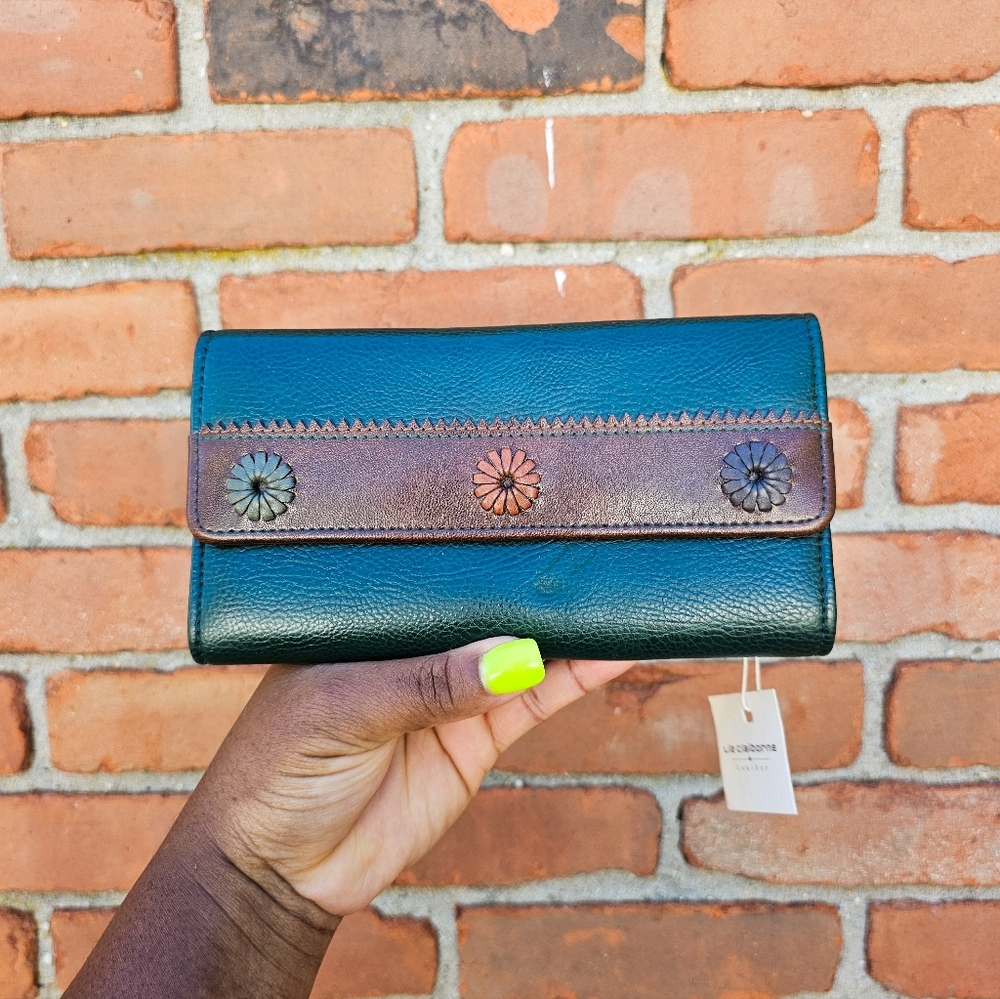 Y2K Liz Claiborne Leather Trifold Wallet – Earthtone Green, Brown & Black |